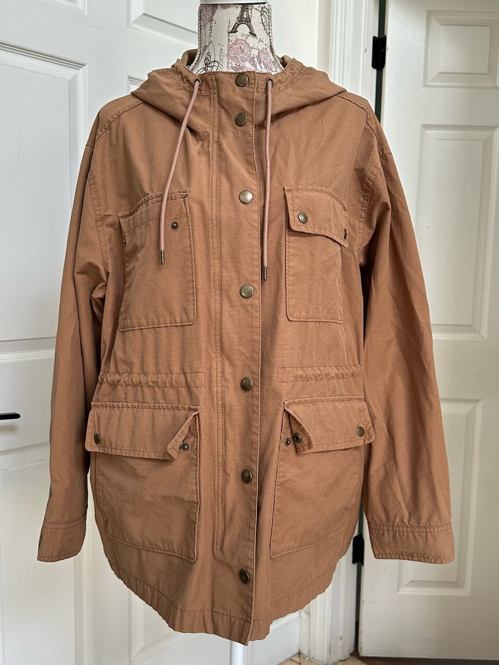 Old Navy Women’s Hi Tech Hooded Utility Jacket in Sierra Brown Size XL
